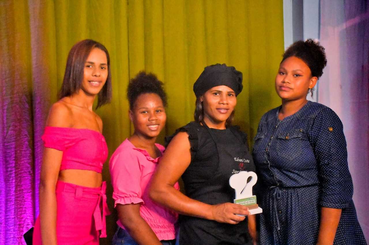 Camacã: Prefeitura premia Merendeiras em 500 reais cada no Concurso Melhores Receitas da Alimentação Escolar